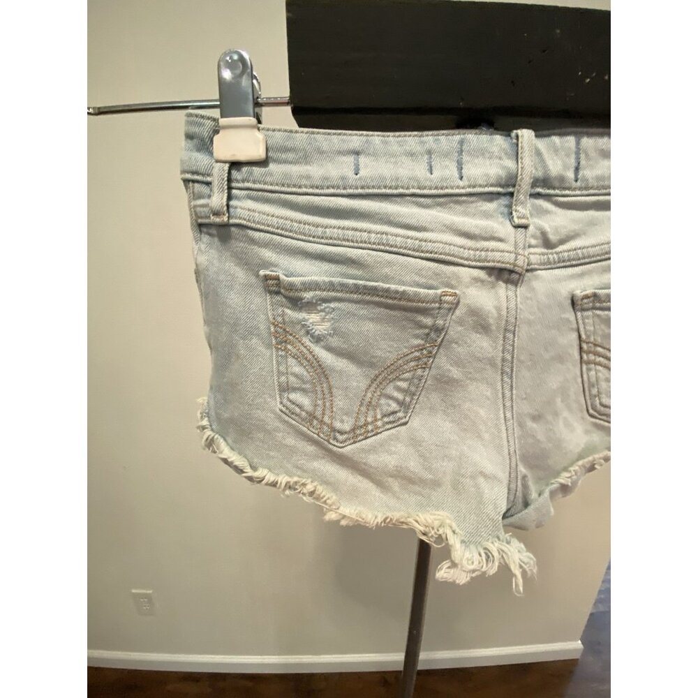 Hollister Women's Jr Size 1 Blue Shorts 28X2” Distressed Stretch Jean - Picture 9 of 10